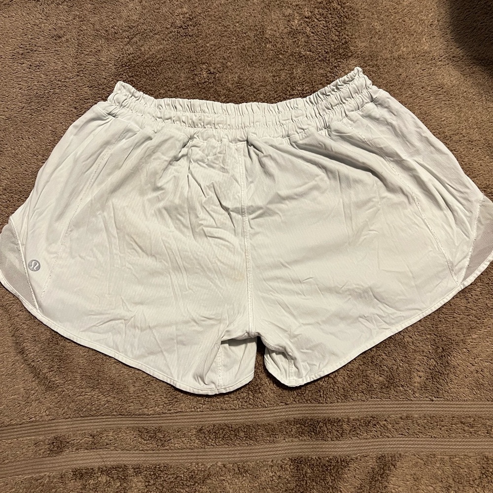 Lululemon Hotty Hot Low Rise Short 4"
